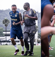Com direito a 'trote' em Neymar, Santos finaliza preparação para enfrentar o Botafogo-SP no Paulistão  Foto: Divulgação/Raul Baretta/Santos
