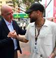  Foto: Dan Mullan/Getty Images - Legenda: Neymar e Infantino presentes em um GP de Mônaco da Fórmula 1 / Jogada10