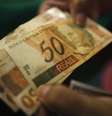 Motorista entra na Justiça após receber mais de R$ 130 milhões em conta bancária por erro  Foto: Reprodução/Getty Images
