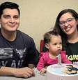 Adan Manzano perdeu a esposa há 9 meses. Casal deixa uma filha de 2 anos  Foto: Reprodução/Instagram