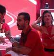Troca de farpas no 'BBB 25'! Mateus e Eva batem boca em festa, após show de Péricles: 'Não venha me dar explicação'.  Foto: Reprodução, TV Globo / Purepeople