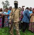 O M23 é suspeito de usar o dinheiro que arrecada com o controle das minas de coltan para pagar guerrilheiros e financiar armas  Foto: EPA / BBC News Brasil