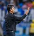  Foto: Lucas Uebel/Grêmio FBPA - Legenda: Técnico Gustavo Quinteros quer novos nomes no elenco do Grêmio para a sequência da temporada / Jogada10