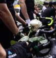 Ciclistas fizeram uma homenagem para Vitor Medrado na manhã desta sexta-feira, no local onde o ciclista foi assassinado.  Foto: Werther Santana/Estadão / Estadão