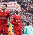  Foto: Divulgação / Liverpool - Legenda: Luis Díaz celebra gol ao lado de Salah em Anfield Road / Jogada10