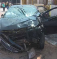 Motorista, de 62 anos, sofreu ferimentos leves e foi encaminhada ao hospital sob escolta policial  Foto: Reprodução/TV Globo