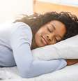Dormir bem é importante para o controle do peso  Foto: Prostock-studio | Shutterstock / Portal EdiCase