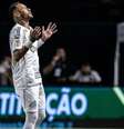 Astro não marcava um gol com a camisa do Peixe desde 2013 –  Foto: Rafael Assunção/Ag. Paulistão - Legenda: Neymar voltou a marcar gol pelo Santos após 12 anos / Jogada10