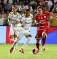 Neymar, do Santos, na partida entre Santos e Noroeste válida pela 11ª rodada do Campeonato Paulista  Foto: MAURÍCIO DE SOUZA/DIÁRIO DO LITORAL/ESTADÃO CONTEÚDO