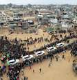 Hamas entrega corpos de reféns em Khan Younis, sul de Gaza  Foto: Stringer / Reuters