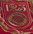 Ex-atleta também participa da ação comemorativa –  Foto: Bayern de Munique/Divulgação / Jogada10
