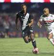  Foto: Paulo Pinto / São Paulo FC - Legenda: Lucas vê jogadores abaixo no São Paulo e defende Zubeldía / Jogada10
