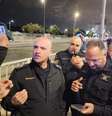 Muitas forças policiais estão nas cenas, segundo a polícia de Israel  Foto: Polícia de Israel / BBC News Brasil