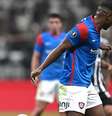  Foto: Rodrigo Valle / Getty Images - Legenda: Grêmio retoma os seus esforços para tentar contratar o zagueiro Jhohan Romaña junto ao San Lorenzo, da Argentina / Jogada10
