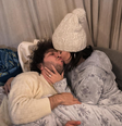 Selena Gomez e Benny Blanco anunciaram o noivado em dezembro de 2024  Foto: Reprodução/Instagram/@selenagomez