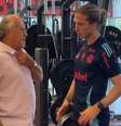 Zico em conversa com Danilo –  Foto: Reprodução / FlaTV / Jogada10