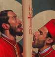 A arte de Fabián Cháirez é conhecida por desafiar normas sociais e religiosas, apresentando figuras religiosas em contextos homoeróticos  Foto: Reprodução / Perfil Brasil