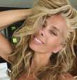 Adriane Galisteu celebra mais um ano de parceria com a Portela  Foto: Reprodução - Instagram/@galisteuoficial