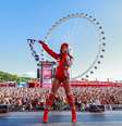Anitta fez homenagem a Ayrton Senna em show na capital paulista   Foto: Van Campos/AgNews