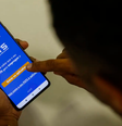 Consulta está disponível através do app FGTS  Foto: Joédson Alves/Agência Brasil