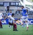  Foto: Arte Jogada10 - Legenda: Jacuipense, de branco, se impõese vence o Bahia na Fonte Nova / Jogada10