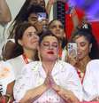Ivete Sangalo homenageia Preta Gil, que se emociona no carnaval de Salvador  Foto: Vitor Santos/AgNews