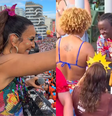 Folião pede namorada em casamento durante o Bloco Coruja, de Ivete Sangalo.  Foto: @ivetesangalo / Reprodução