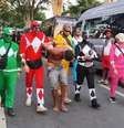 'Power rangers' prendem homem com 7 celulares em bloco no Carnaval de SP.  Foto: Divulgação/SSP