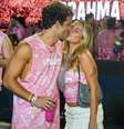 Acompanhada do namorado, Luisa Périssé vai à camarote na Sapucaí, no Rio de Janeiro  Foto: Dilson Silva/AgNews