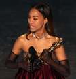 Zoe Saldaña levou o Oscar de melhor atriz coadjuvante  Foto: Reuters / BBC News Brasil