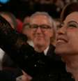 Fernanda Torres celebra prêmio de Melhor Filme Internacional para Ainda Estou Aqui  Foto: Reprodução/TV Globo