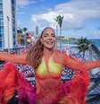 Ivete Sangalo agitando o Carnaval de Salvador  Foto: Márcio Reis/AgNews
