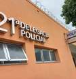 Policiais civis da 21ª DP (Bonsucesso) prenderam uma mulher em flagrante, nesta terça-feira, 4, por atropelar três crianças.  Foto: Divulgação