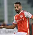  Foto: Divulgação/SC Internacional - Legenda: Thiago Maia estava liberado para assinar com o Peixe, mas retornará à Porto Alegre / Jogada10
