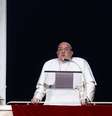 Papa Francisco ao liderar oração do Angelus no Vaticano no fim de janeiro de 2025  Foto: Yara Nardi / Reuters