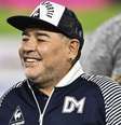 Um dos maiores nomes da história do futebol morreu aos 60 anos, em 2020 –  Foto: Michael Kunkel/Bongarts/Getty Images - Legenda: Médicos que cuidaram de Maradona em seus últimos dias de vida vão a julgamento / Jogada10