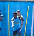 Amuzu, em treino pelo Grêmio.   Foto: Lucas Uebel/GFBPA / Esporte News Mundo