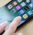 Essa funcionalidade adiciona uma camada extra de segurança ao seu iPhone  Foto: istock