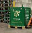 Cervejaria do Canadá lança caixa com 1.461 latas de cerveja para 'aguentar' era Trump.  Foto: Divulgação/Moosehead