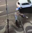 Homem foi visto destruindo placas em ruas de Copacabana  Foto: Reprodução/X