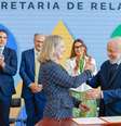 Lula e Gleisi na cerimônia de posse como Ministra da Secretaria de Relações Institucionais,  Foto: Ricardo Stuckert/PR