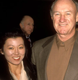 Betsy Arakawa e Gene Hackman foram encontrados mortos em casa  Foto: Getty Images