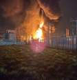 Um incêndio em uma subestação elétrica em Hayes, oeste de Londres, na quinta-feira à noite.  Foto: @LondonFire via X