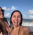 Luli Martini com amiga Ariana em Cancun  Foto: X/@_lulimartini / Reprodução