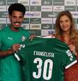  Foto: Cesar Greco/Palmeiras - Legenda: Lucas Evangelista durante apresentação / Jogada10
