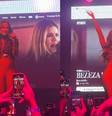 Camila Pitanga em boate para final de 'Beleza Fatal'  Foto: Reprodução/X