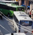 Ônibus foram colocados na via sem as chaves para dificultar a retirada  Foto: Reprodução/Redes sociais