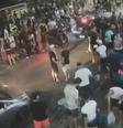 Homem atira em torcedores do Corinthians durante comemoração de título em Guarujá  Foto: Reprodução/TV Globo