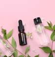 O jasmim pode ser usado contra o estresse e a ansiedade. Descubra como usar aromatizantes, óleos essenciais, incensos e velas para relaxar.  Foto: Shutterstock. / João Bidu