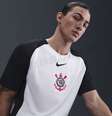  Foto: Reprodução - Legenda: Fotos da nova camisa do Corinthians vazaram na internet / Jogada10